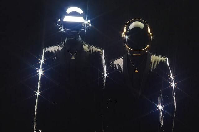 テクノデュオの Daft Punk ダフトパンク 解散 メンバーが爆発する動画が公開される 東奔西走見聞録